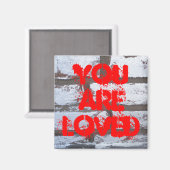 Graffiti op muur met tekst U bent geliefd Magneet (Voorkant / Achterkant)