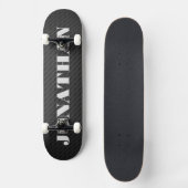 Graffiti straat zwart met naam persoonlijk skateboard (Voorkant)