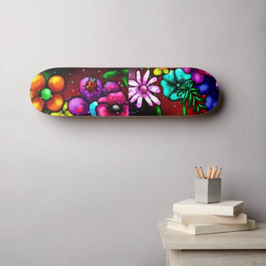 Graffiti Style Flowers & Ladybug Roze Paarse Rood Persoonlijk Skateboard (Muurkunst (Horizontaal))