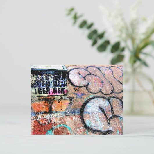 Graffiti tegen de muur briefkaart (Staand voorkant)
