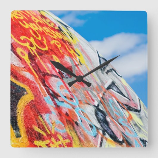 graffiti vierkante klok (Voorkant)