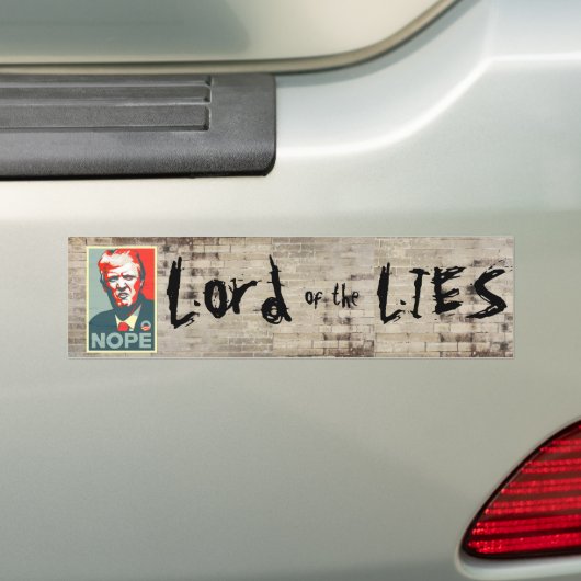 Graffiti Wall met Trump Bumpersticker (Op auto)