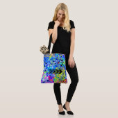 Graffiti Zee Tote Bag (Op model)