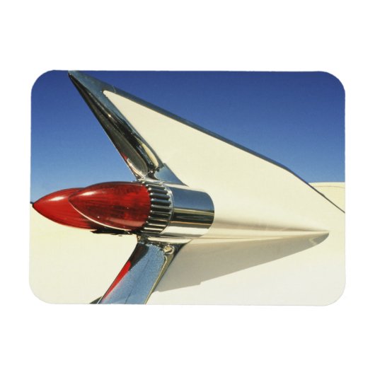 Grafisch: Close-up van vin en achterlicht op Magneet (Horizontaal)