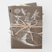 Grafisch geelbruine waterlelies inpakpapier vel (In situ)