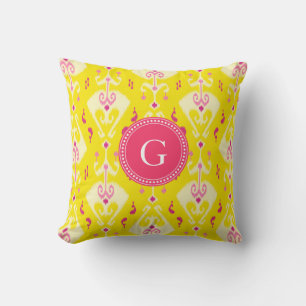 Grafisch meisjesgeel ikat tribaal monogram kussen