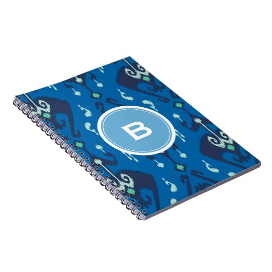 Grafisch modern blauw ikattribaal monogram notitieboek (Rechterzijde)