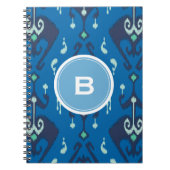 Grafisch modern blauw ikattribaal monogram notitieboek (Voorkant)