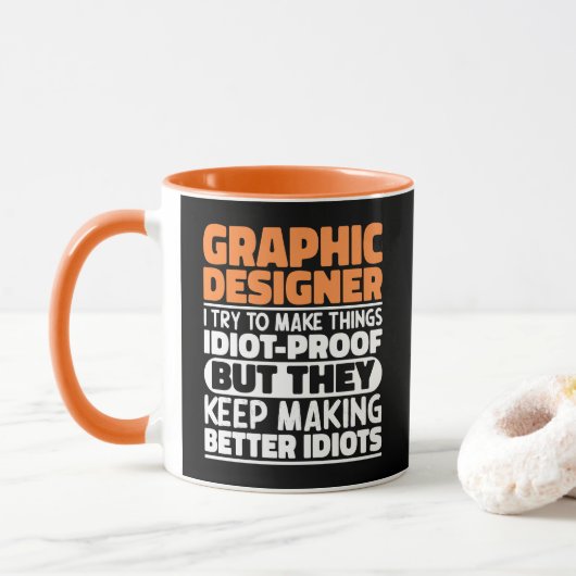 Grafisch Ontwerper I Probeer Dingen Grappig Te Mak Mok (Met donut)