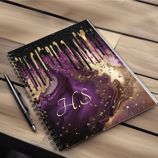 Grafisch paars en goudglitter druipt monogram notitieboek