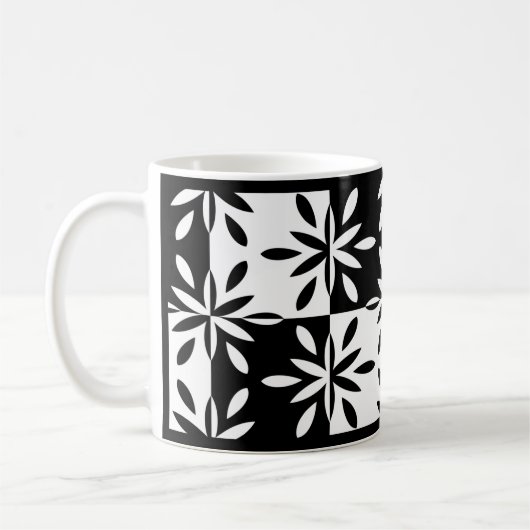 Grafisch zwart-wit geometrisch bloemmotief koffiemok (Links)