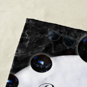 Grafische kaart met witte en zwarte marmer strandlaken (In situ)