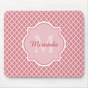 Grafische roze quatrefoliemonogram met naam muismat