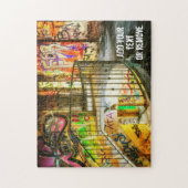 Grafische stadsgraffiti straatkunst in een trap. legpuzzel (Verticaal)