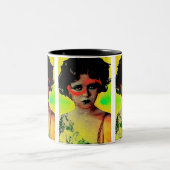 Grafitti Goddess Tweekleurige Koffiemok (Center)