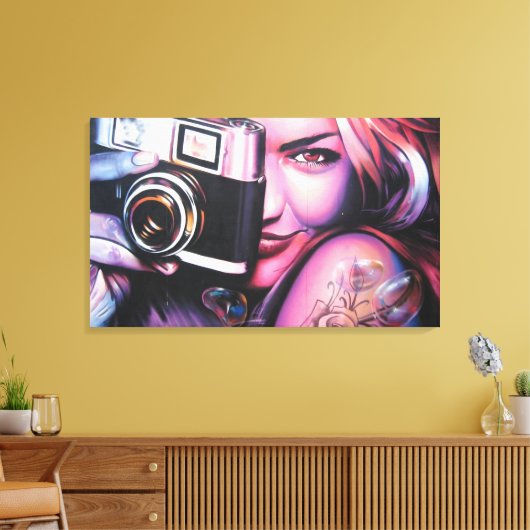 Grafitti Woman met camera Canvas Afdruk (Insitu (Woonkamer))