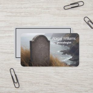 Grafsteen op een rotsachtige klif visitekaartje