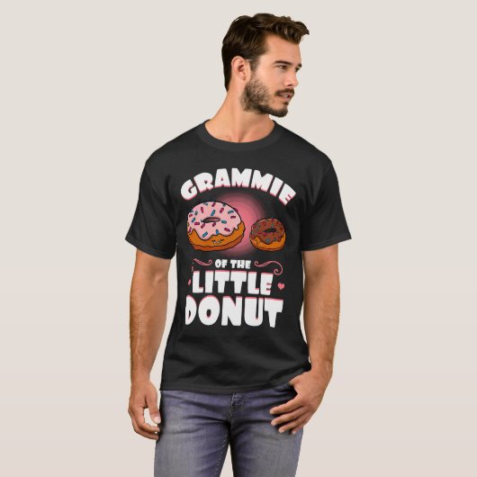 Gramie van het kleine donut-geslacht onthult Baby  T-shirt (Voorkant volledig)