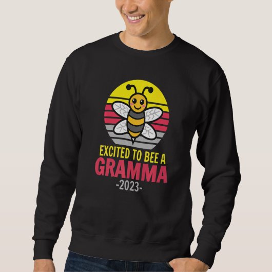 Gramma 2023  Bee  Grandma  Excited To Be A Gramma Trui (Voorkant)
