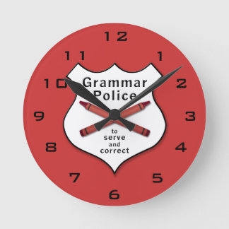 Grammar Police Badge Ronde Klok