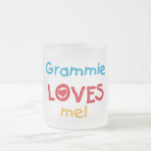 Grammie Loves Me T-shirts en geschenken Matglas Koffiemok (Center)