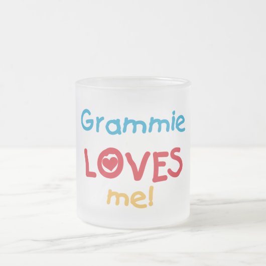 Grammie Loves Me T-shirts en geschenken Matglas Koffiemok (Center)