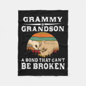 Grammy en kleinzoon hebben een band die niet verbr fleece deken (Voorkant)