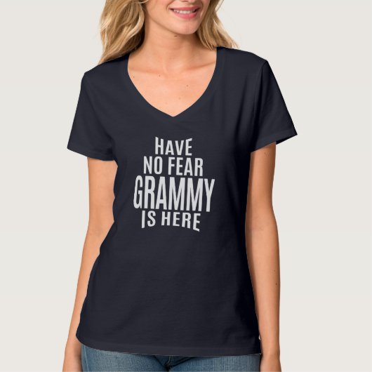 Grammy is hier t-shirt (Voorkant)