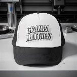 Grampa Modern Eenvoudig Cool Comic Trucker Pet<br><div class="desc">Dit eenvoudige en moderne ontwerp bestaat uit san serif typografie.</div>