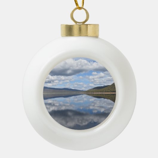 Grampians Weerspiegeld Keramische Bal Ornament (Voorkant)