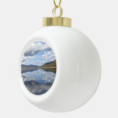 Grampians Weerspiegeld Keramische Bal Ornament (Rechts)