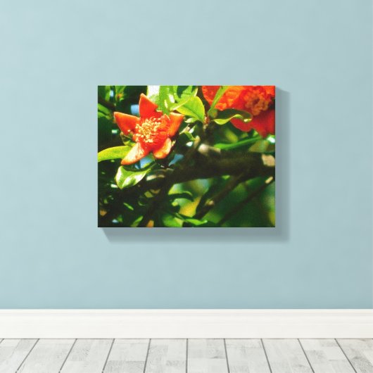 Granaatappel bloemen canvas afdruk (Insitu (Houten vloer))