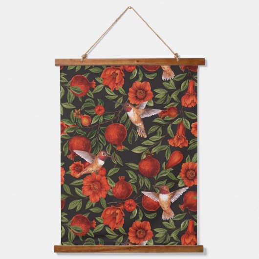 Granaatappels en kolibries / groene bladeren op zw hangend wandkleed (Voorkant)