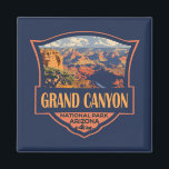 Grand Canyon National Park Illustratie Reiskunst Magneet<br><div class="desc">Groot ontwerp van vectorillustraties Canyon. Het park is het huis van een groot deel van de immense Grand Canyon,  met zijn gelaagde banden van rode rots die miljoenen jaren van geologische geschiedenis onthullen.</div>
