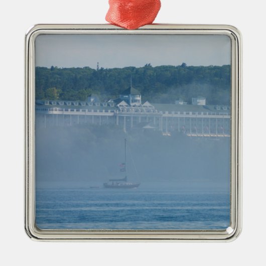 Grand Hotel Through the Fog Metalen Ornament (Voorkant)