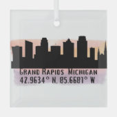 Grand Rapids MI City Skyline Glass Ornament (Voorkant)