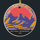 Grand Staircase Escalante Nationaal Monument Utah Keramisch Ornament<br><div class="desc">Groottrappen Escalante vectorkunstwerk ontwerpen. Er zijn drie grote delen van het monument: de Grote Staircase,  het Kaiparowits Plateau en de Canyons van de Escalante.</div>