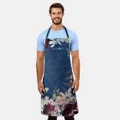 Grandma Burgundy Floral Blush Peony Roos w Navy Schort (Gedragen)