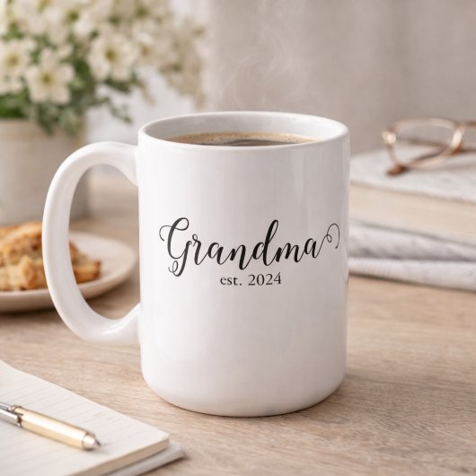Grandma Est Modern Black Script Custom Date Koffiemok