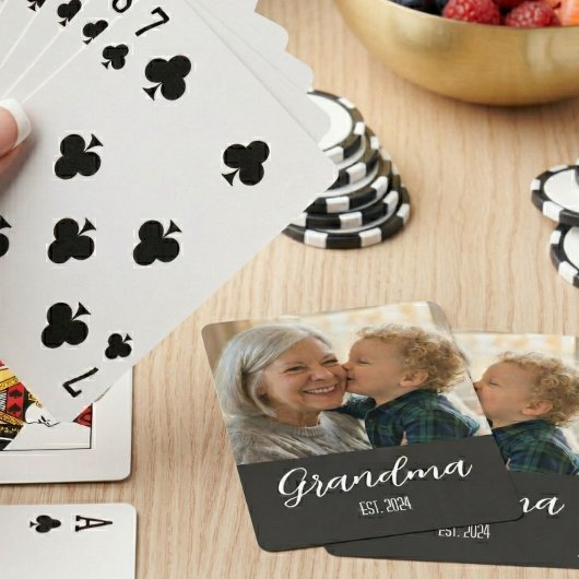 Grandma Established Minimalist White Script Text Pokerkaarten