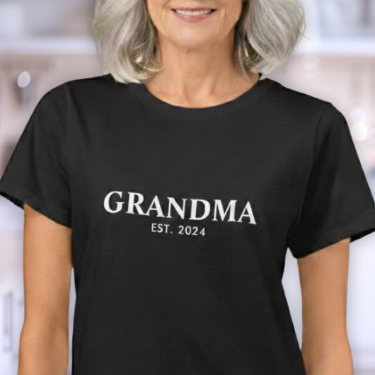 Grandma Established New Grandma Gift T-shirt