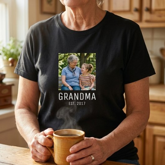 Grandma Established Photo Gift T-shirt