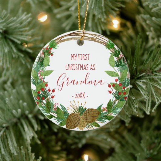 Grandma First Kerstmis Rustic Wreath Baby Foto Keramisch Ornament (Boom)