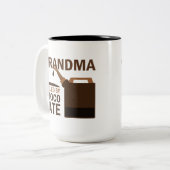 Grandma Gift Tweekleurige Koffiemok (Voorkant links)