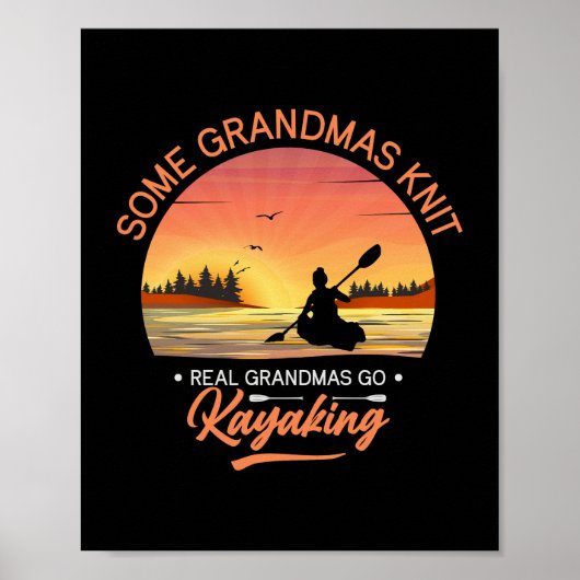 Grandma Kayaking Poster (Voorkant)