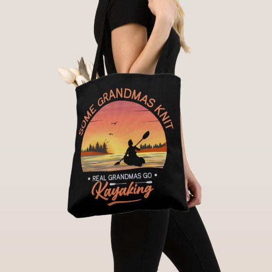 Grandma Kayaking Tote Bag (Dichtbij)