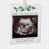 Grandma Merry Kerstmis Zwangerschap Baby onthullen Keramisch Ornament (Rechts)