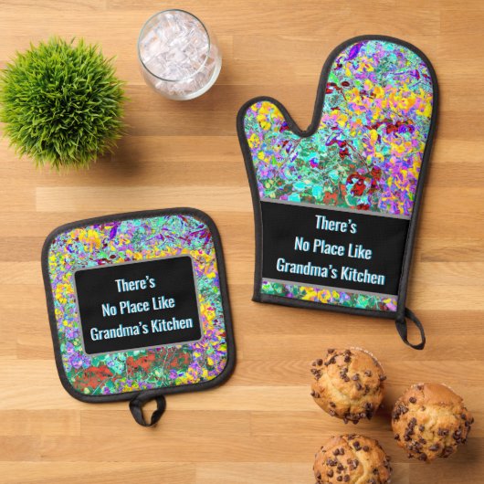 Grandma Oven Mitt and Pot Holder Set (Top down)