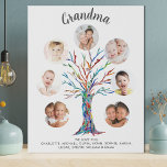 Grandma Photo Keepomwille Imitatie Canvas Print<br><div class="desc">Deze moderne en stijlvolle Oma canvas print is versierd met een kleurrijke mozaïek stamboom. Gemakkelijk aan te passen met een selectie van zeven foto's en de namen van de kleinkinderen. Maakt een perfect cadeau voor je oma. Origineel mozaïek © Michele Davies.</div>