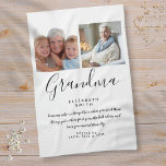 Grandma Quote Elegant Script Photo Theedoek<br><div class="desc">Geef je grootmoeder,  oma,  oma,  oma,  Nan of Nanny een speciaal cadeau voor verjaardagen,  Kerstmis,  moederdag,  baby showers of elke dag die je wilt shows hoeveel ze voor je betekent. Een perfecte manier om haar te shows hoe geweldig ze elke dag is. Ontworpen door: Thisnotme©</div>